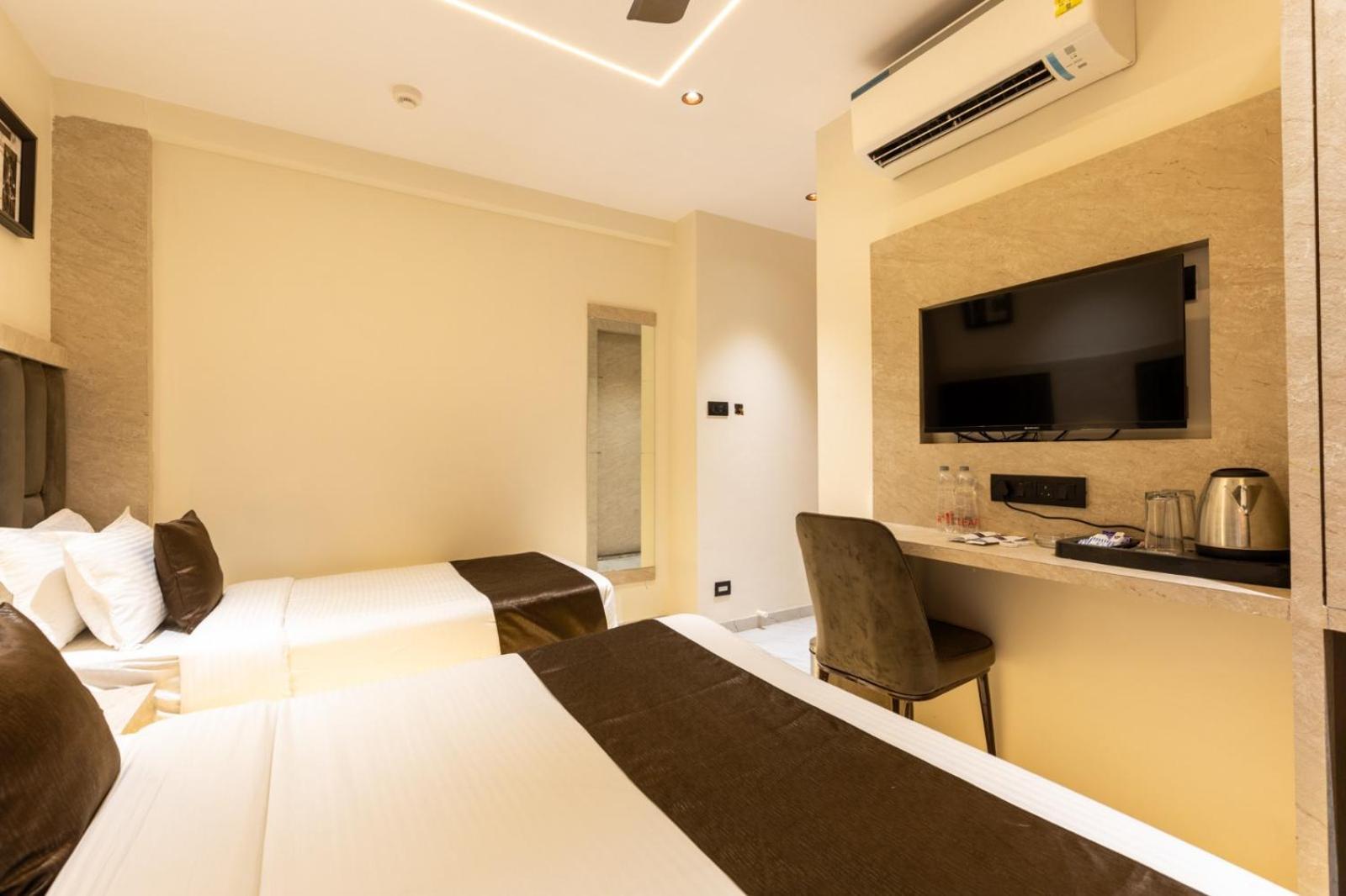Hotel Windsor Castle 뭄바이 외부 사진